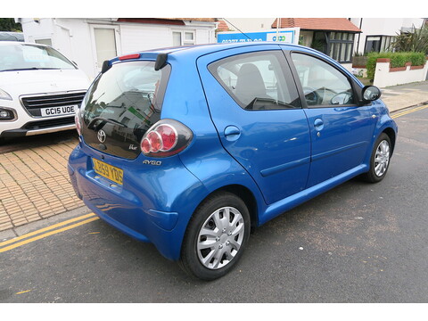 1.0 VVT-i Blue Hatchback 5dr Petrol Manual Euro 4 (67 bhp)