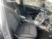 Mercedes-Benz B Class B180 SE - Thumb 6