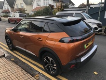 Peugeot E-2008 GT - Thumb 4