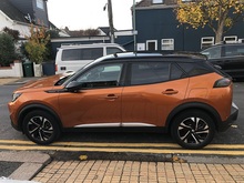 Peugeot E-2008 GT - Thumb 5