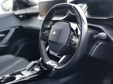 Peugeot E-2008 GT - Thumb 8