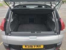 Peugeot 3008 BlueHDi Allure - Thumb 11