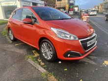 Peugeot 208 PureTech Allure - Thumb 0