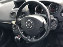 Renault Clio VVT Dynamique TomTom Automatic - Thumb 8