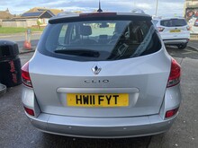 Renault Clio VVT Dynamique TomTom Automatic - Thumb 4