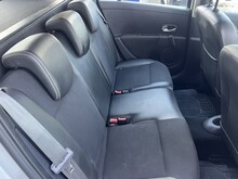 Renault Clio VVT Dynamique TomTom Automatic - Thumb 8