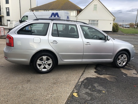 1.6 TDI SE Estate 5dr Diesel Manual Euro 5 (105 ps)