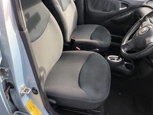 Toyota Yaris VVT-i T Spirit Automatic - Thumb 6