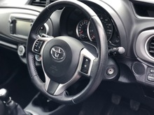 Toyota Yaris Dual VVT-i TR - Thumb 8