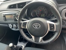 Toyota Yaris Dual VVT-i TR - Thumb 5