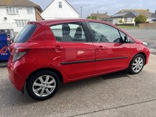 Toyota Yaris Dual VVT-i TR - Thumb 16