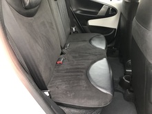 Toyota AYGO VVT-i Ice - Thumb 13