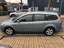 Ford Focus Zetec - Thumb 5