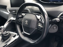 Peugeot 3008 PureTech Allure - Thumb 8