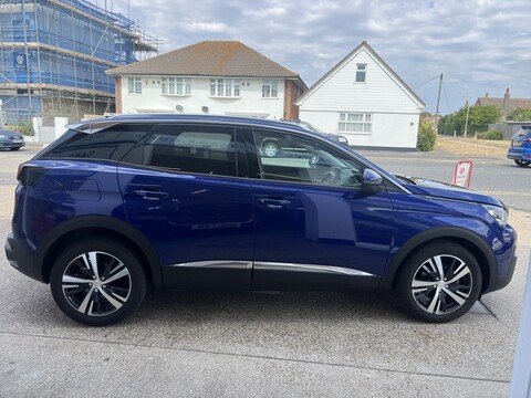 1.2 PureTech Allure SUV 5dr Petrol Manual Euro 6 (s/s) (130 ps)