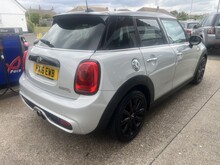 MINI Hatch Cooper S - Thumb 2