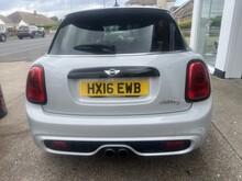 MINI Hatch Cooper S - Thumb 3
