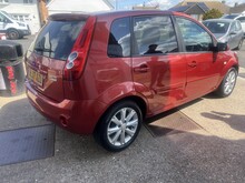 Ford Fiesta Zetec Climate - Thumb 1