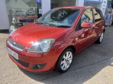 Ford Fiesta Zetec Climate - Thumb 5