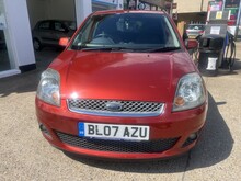 Ford Fiesta Zetec Climate - Thumb 6