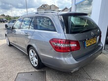 Mercedes-Benz E Class E350 CDI V6 BlueEfficiency Avantgarde - Thumb 3