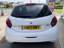 Peugeot 208 PureTech Black Edition - Thumb 2