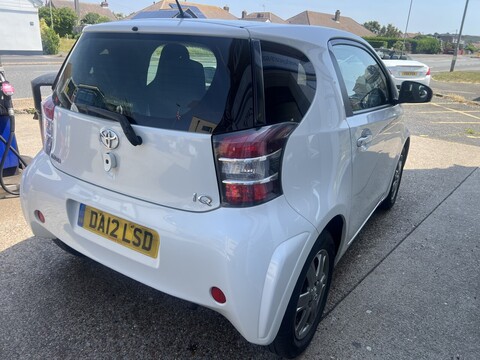 1.0 VVT-i 2 Hatchback 3dr Petrol Multidrive Euro 5 (68 ps)