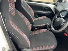 Citroen C1 VTi Feel - Thumb 8