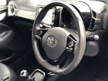 Toyota AYGO VVT-i x-clusiv - Thumb 7