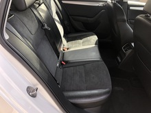 Skoda Octavia TDI Elegance - Thumb 9
