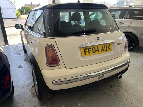 1.6 Cooper Hatchback 3dr Petrol Manual Euro 3 (115 ps)