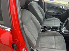 Ford Fiesta Zetec - Thumb 8