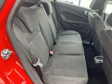 Ford Fiesta Zetec - Thumb 10