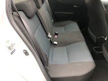 Toyota Yaris Dual VVT-i TR - Thumb 11