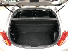 Toyota Yaris Dual VVT-i TR - Thumb 8