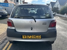 Toyota Yaris VVT-i GS - Thumb 3