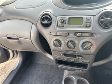 Toyota Yaris VVT-i GS - Thumb 12