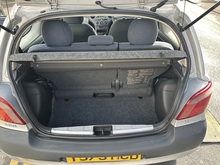 Toyota Yaris VVT-i GS - Thumb 22