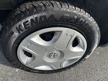 Toyota Yaris VVT-i GS - Thumb 26