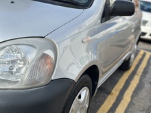 Toyota Yaris VVT-i GS - Thumb 30
