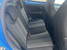 Peugeot 108 PureTech Allure - Thumb 9