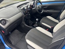 Peugeot 108 PureTech Allure - Thumb 11