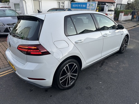 1.4 TSI 8.7kWh GTE Hatchback 5dr Petrol Plug-in Hybrid DSG Euro 6 (s/s) (204 ps)
