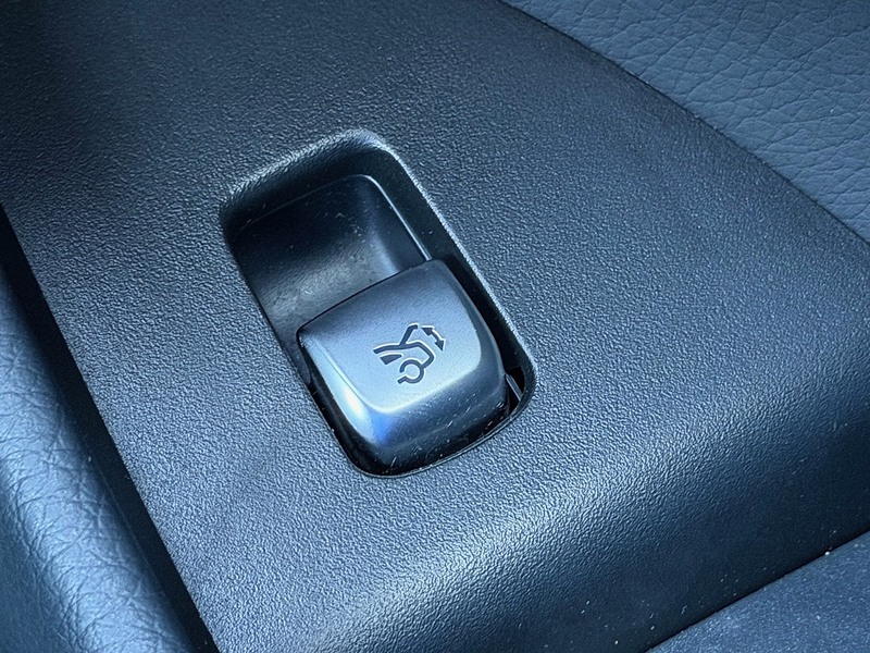 Mercedes-Benz E Class E200 AMG Line Edition - U1466