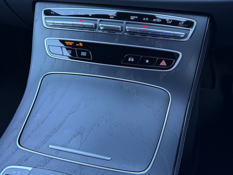 Mercedes-Benz E Class E200 AMG Line Edition - U1466