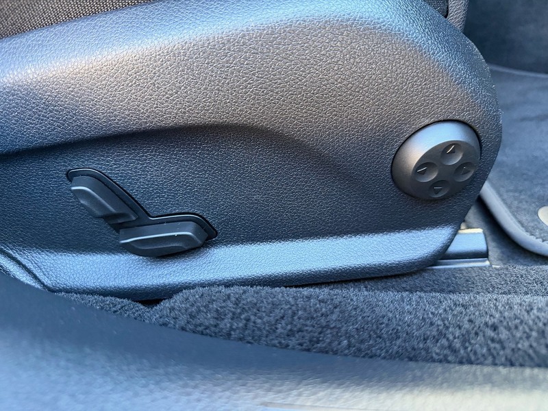 Mercedes-Benz E Class E200 AMG Line Edition - U1466