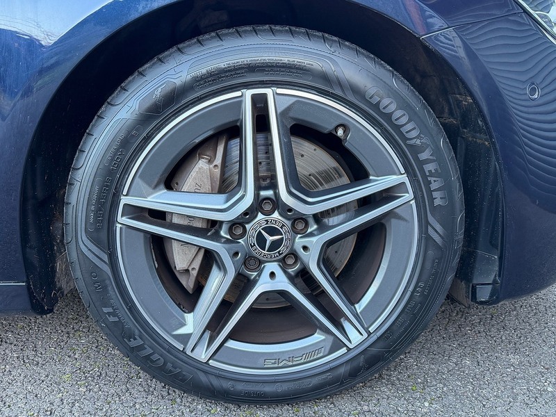 Mercedes-Benz E Class E200 AMG Line Edition - U1542