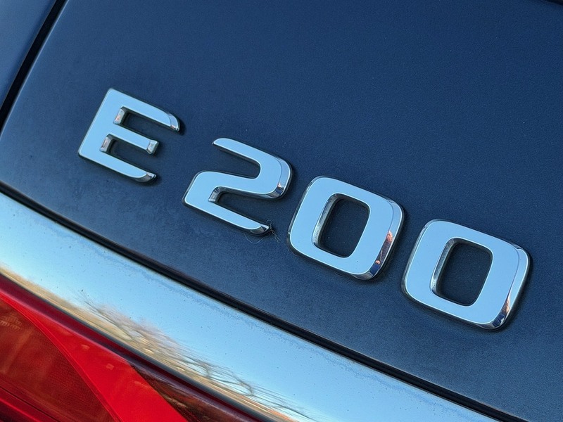 Mercedes-Benz E Class E200 AMG Line Edition - U1542