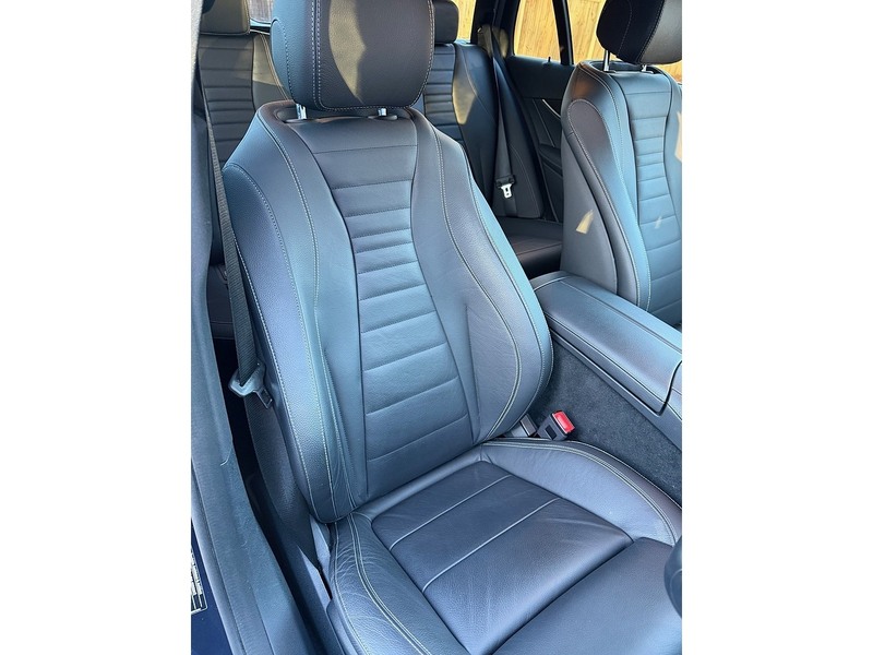 Mercedes-Benz E Class E200 AMG Line Edition - U1542