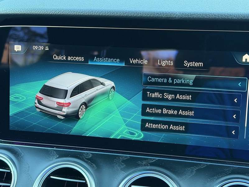 Mercedes-Benz E Class E200 AMG Line Edition - U1542